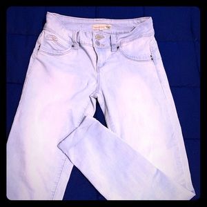 YMI  double button roll ankle cuff jeans